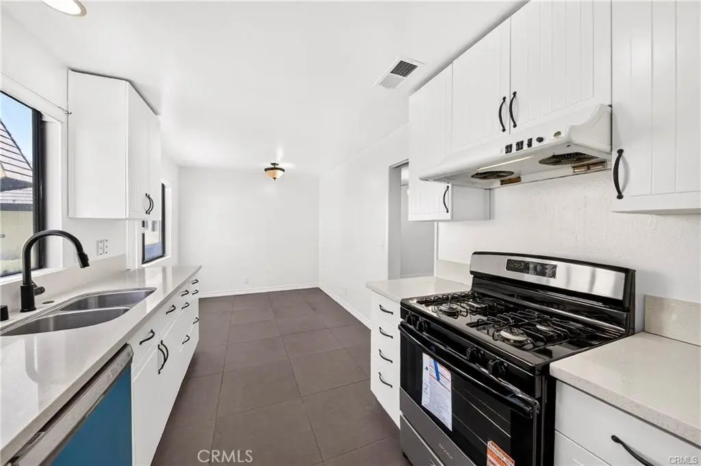 2615 Curtis B, Redondo Beach, CA — listing photo 1