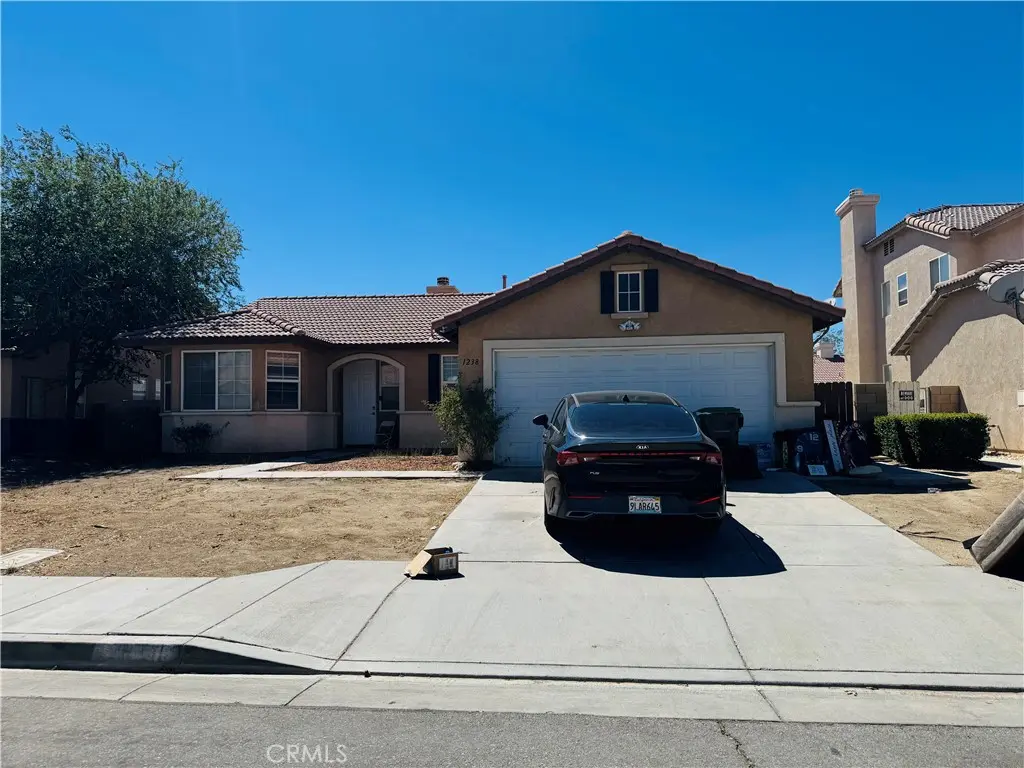 1238 W Avenue H7, Lancaster, CA — listing photo 1