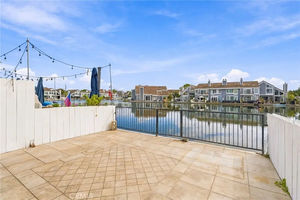 Single Family Residence for rent at 16114 Tortola Circle, Huntington Beach, CA featuring 3 beds and 3 baths