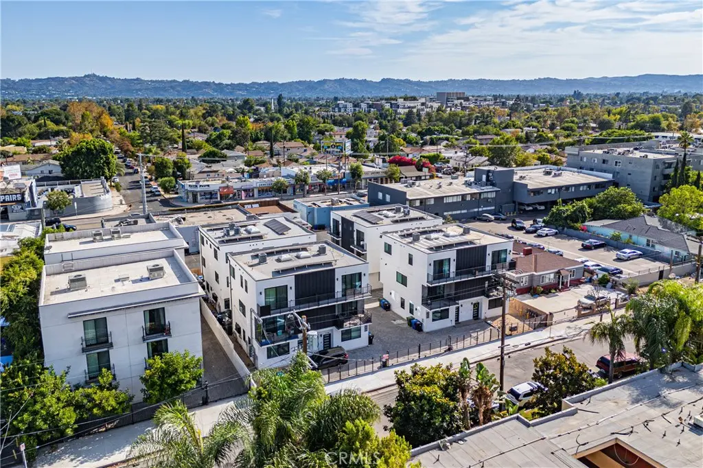 11730 Gilmore, North Hollywood, CA — listing photo 1