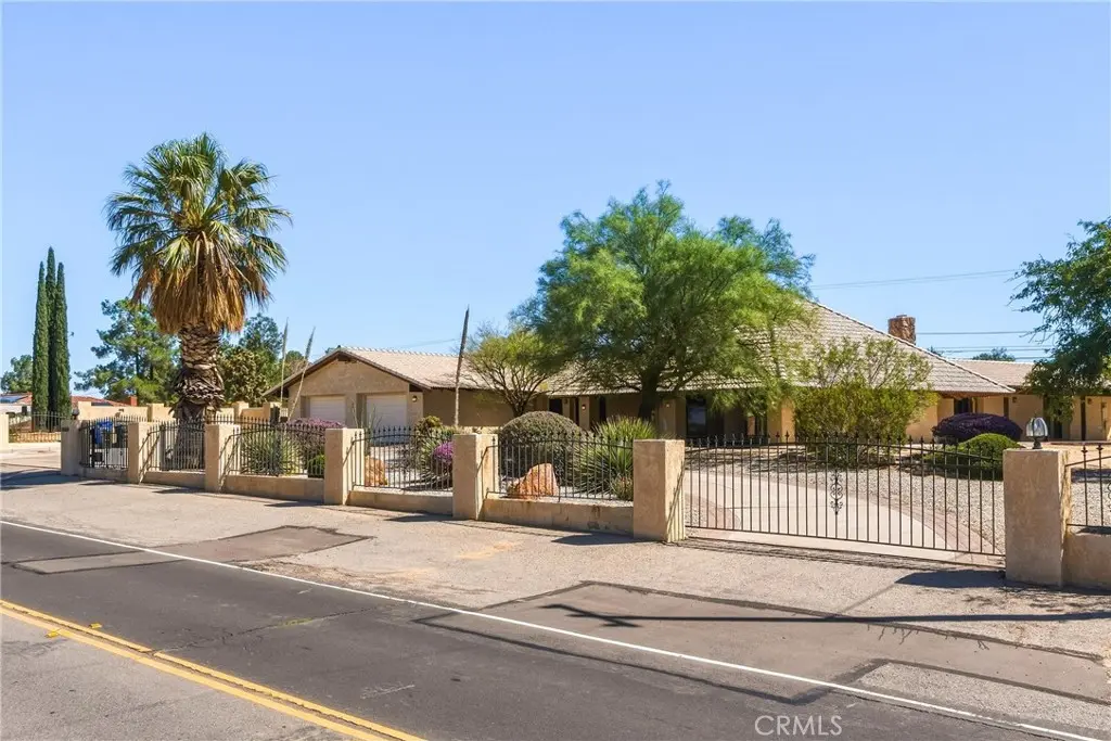 13009 Rincon, Apple Valley, CA — listing photo 1