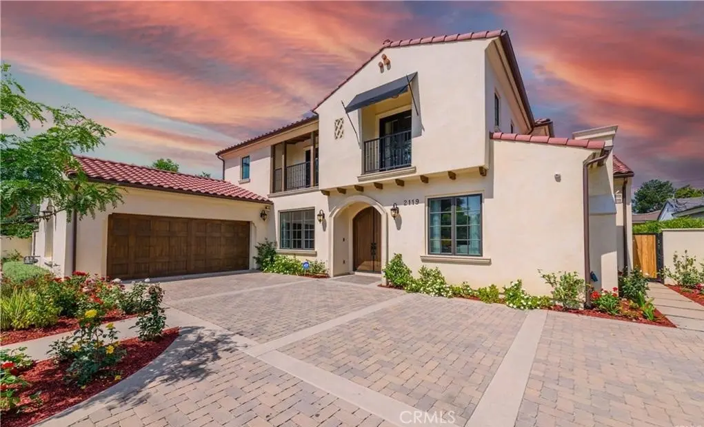 Single Family Residence for rent at 2119 Holly, Arcadia, CA featuring 5 beds and 5 baths