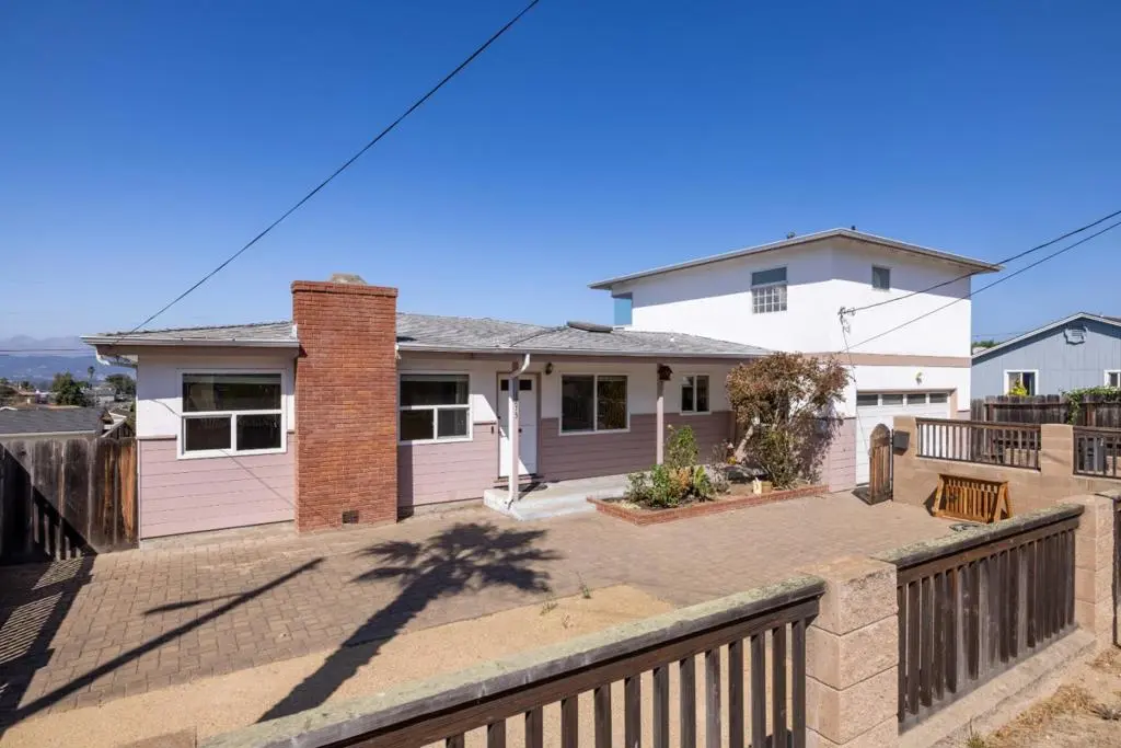 1273 Darwin Street, Seaside, CA — listing photo 1