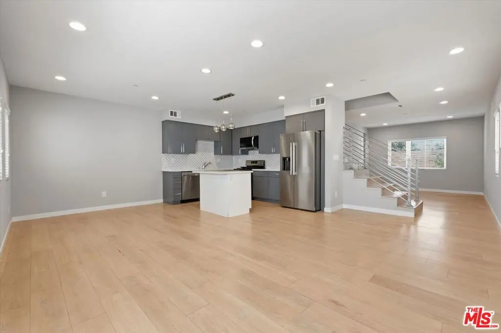 6117 1/2 Fountain Avenue, Los Angeles, CA — listing photo 1