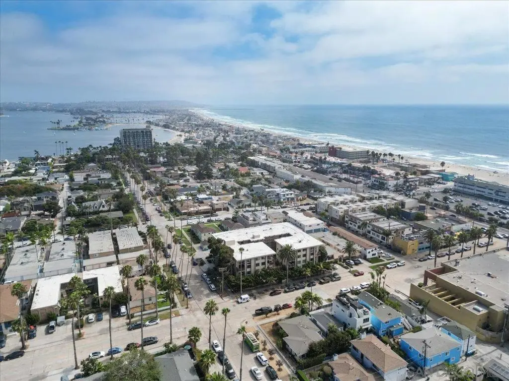 881 Thomas 26, San Diego, CA — listing photo 1