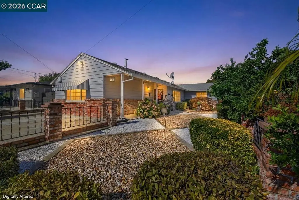 Single Family Residence for sale at 322 Warren Way, Pittsburg, CA featuring 3 beds and 2 baths