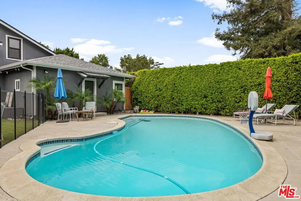 920 N Florence Street, Burbank, CA — listing photo 1