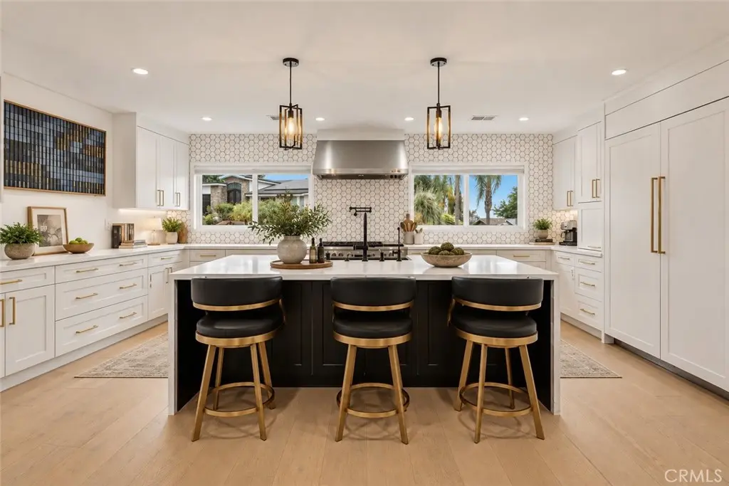 5931 Maury Avenue, Woodland Hills, CA — listing photo 1