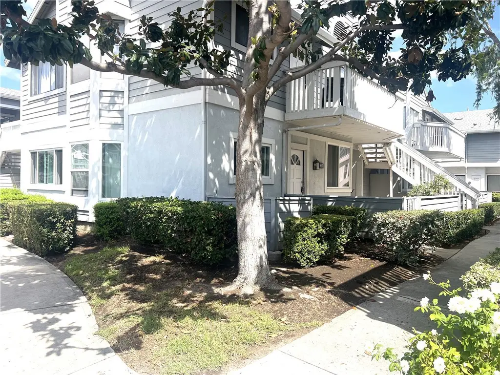 391 Huntington, Irvine, CA — listing photo 1