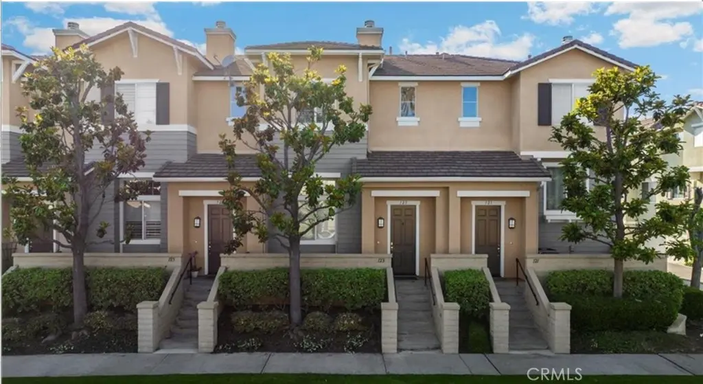 Condominium for rent at 123 S Orange Ave, Brea, CA featuring 3 beds and 3 baths