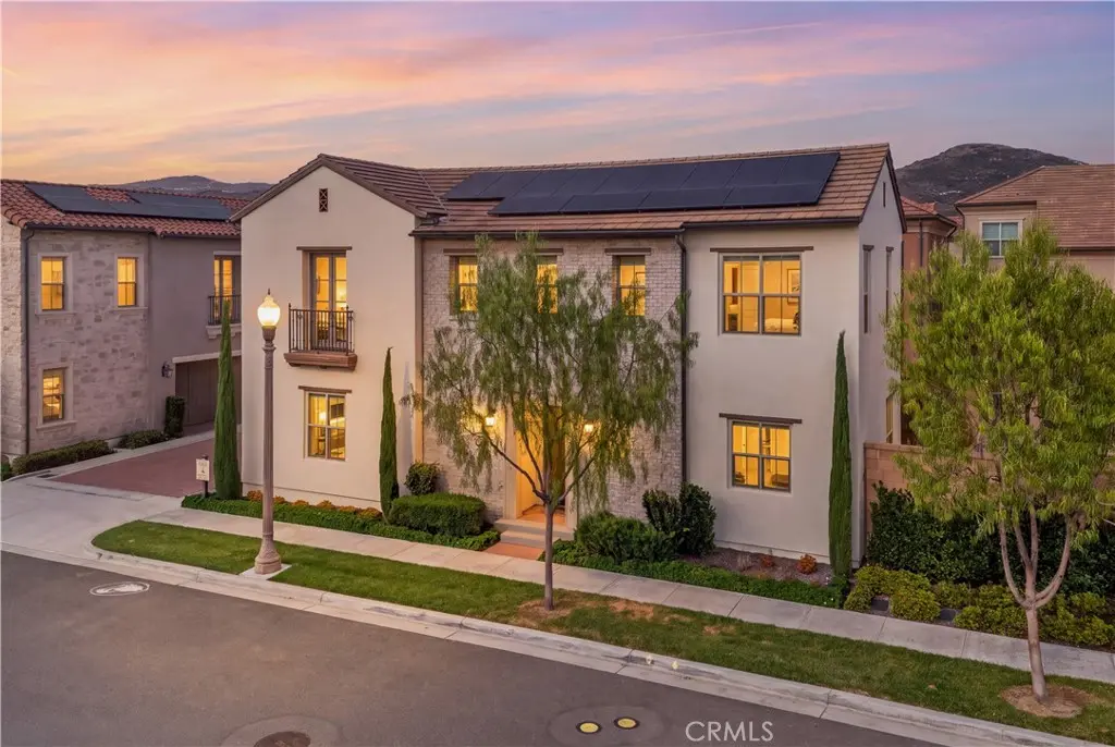 Condominium for rent at 118 Yellow Iris, Irvine, CA featuring 4 beds and 4 baths