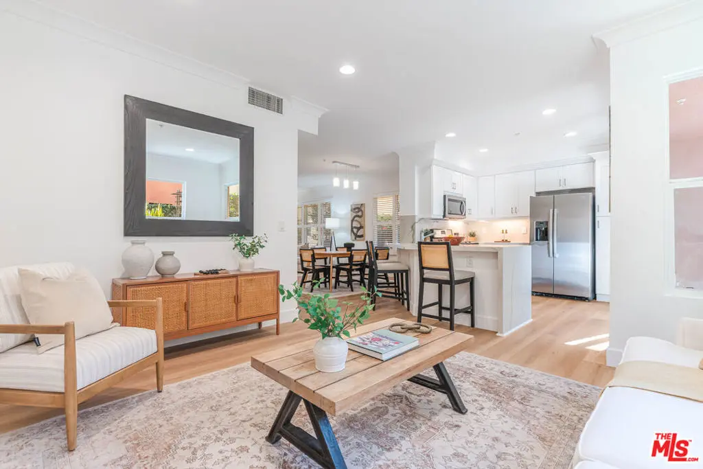 6020 Seabluff Drive 114, Playa Vista, CA — listing photo 1