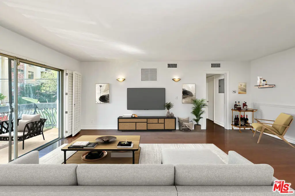 1734 N Fuller Avenue 201, Los Angeles, CA — listing photo 1