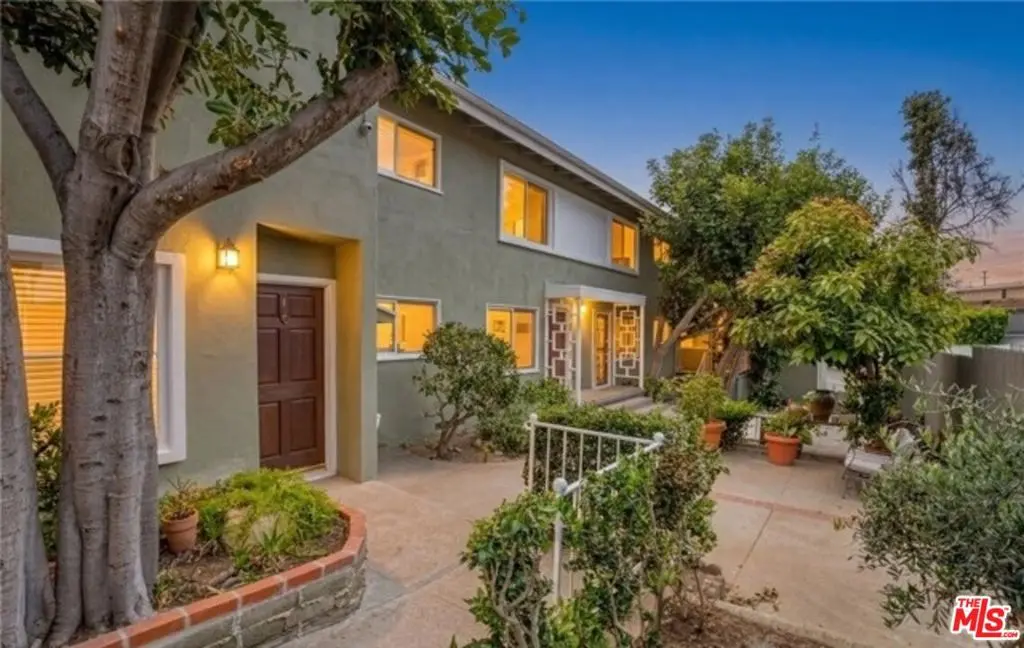 16144 W Sunset Boulevard 7, Pacific Palisades, CA — listing photo 1