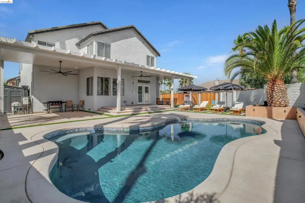 2331 Newport Pl South, Discovery Bay, CA — listing photo 1