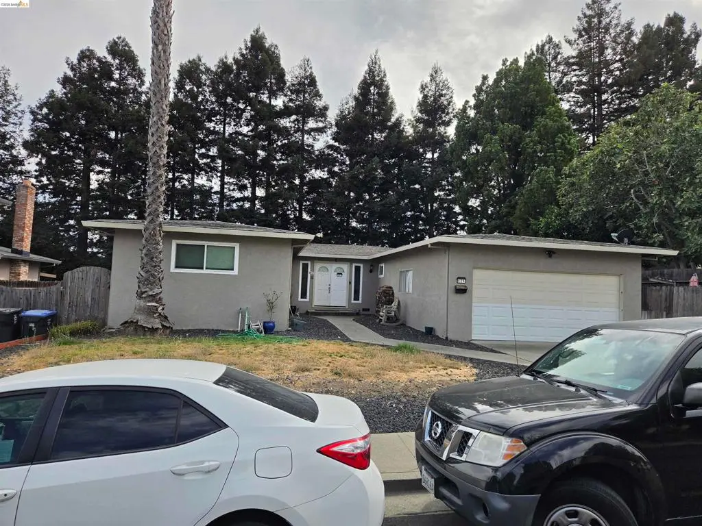 Single Family Residence for sale at 625 Whitehall Cir, Fairfield, CA featuring 3 beds and 3 baths