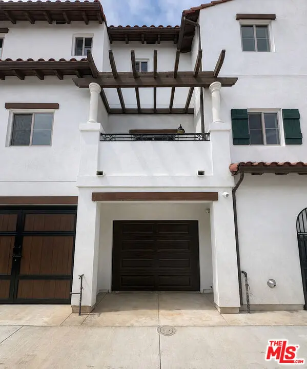 Condominium for rent at 310 N 3rd Street B, Alhambra, CA featuring 2 beds and 2 baths