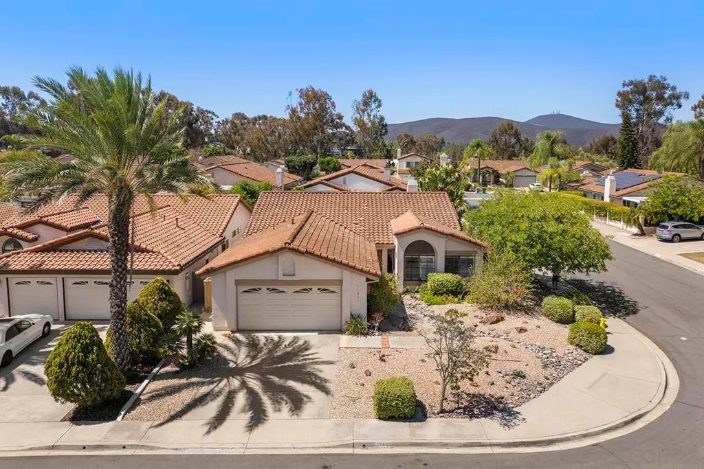11821 Calle Parral, San Diego, CA — listing photo 1