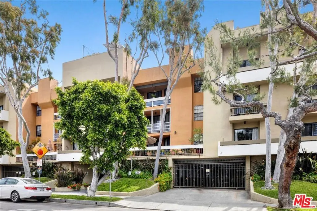 740 N Kings Road 114, West Hollywood, CA — listing photo 1