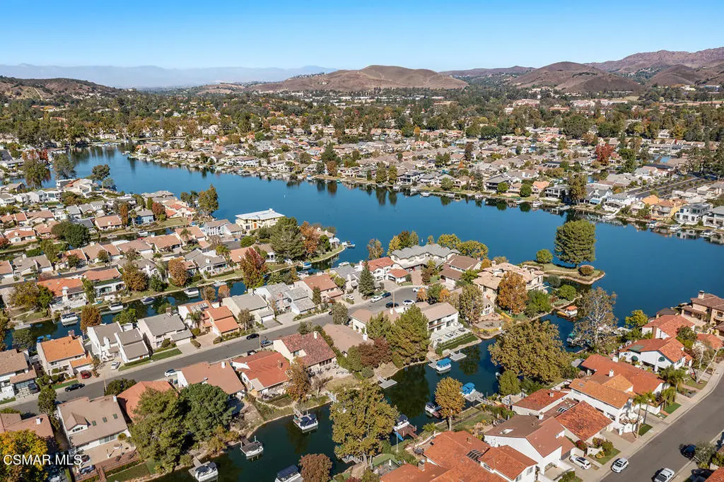 Single Family Residence for rent at 3830 Mainsail Circle, Westlake Village, CA featuring 2 beds and 2 baths