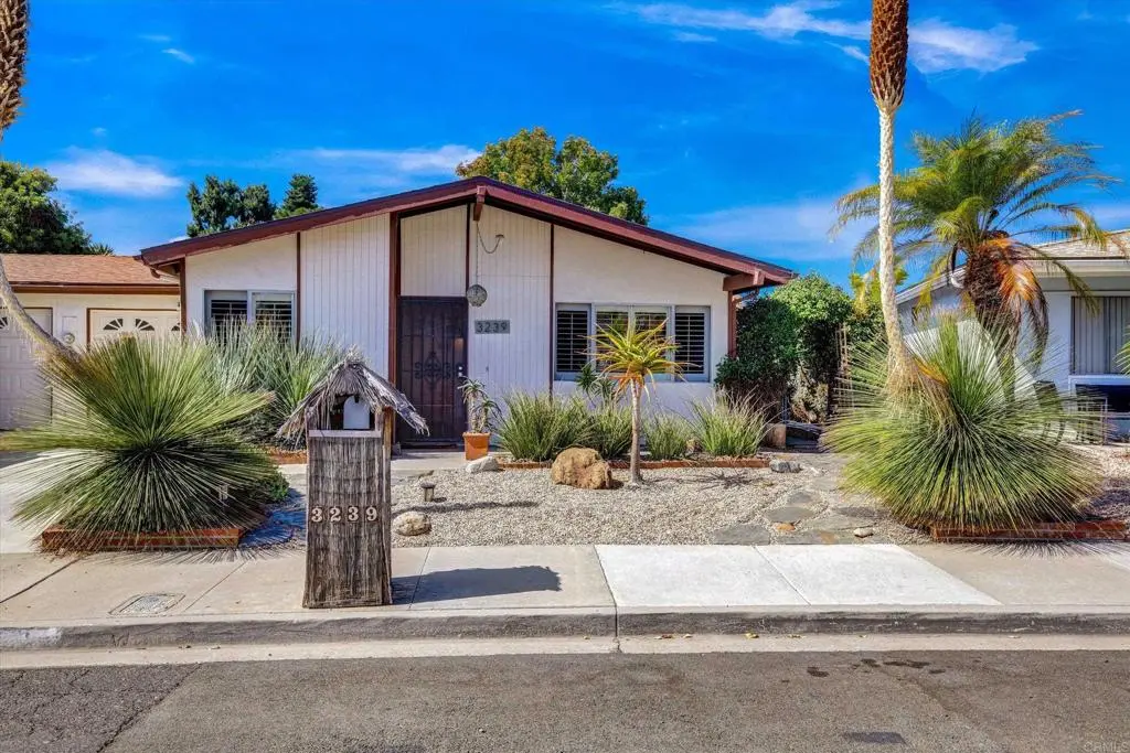 Single Family Residence for sale at 3239 Calle Osuna, Oceanside, CA featuring 2 beds and 1 bath