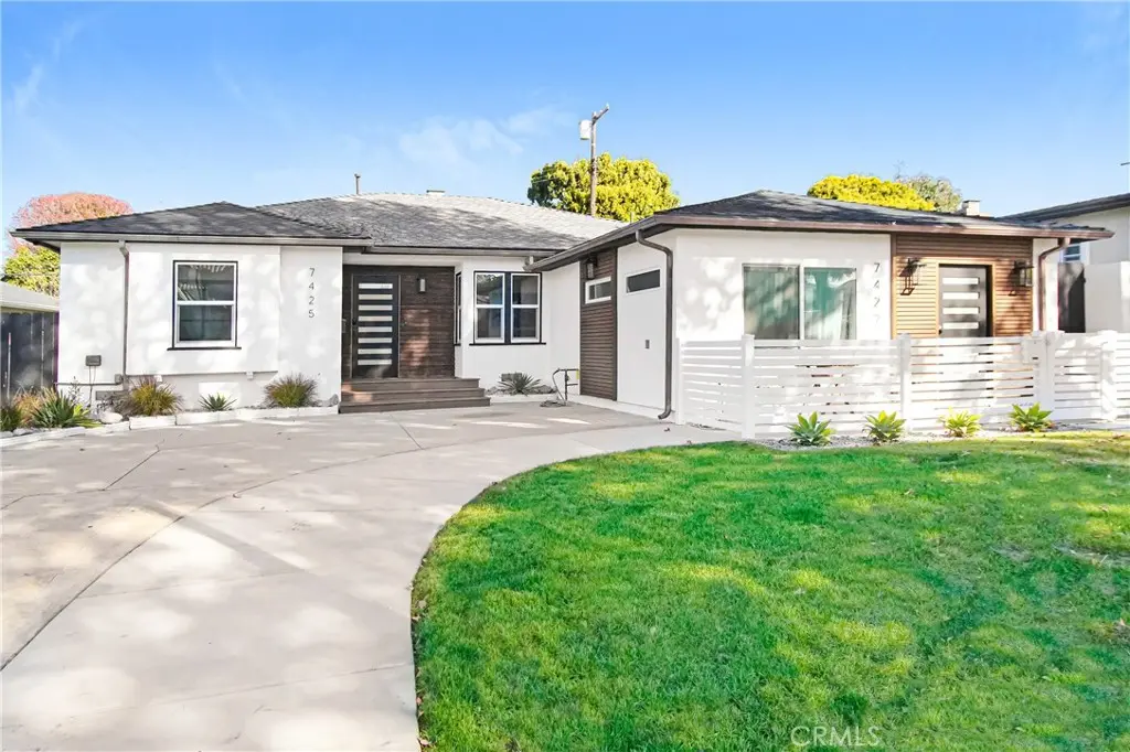 Single Family Residence for rent at 7425 W 88th Pl, Los Angeles, CA featuring 3 beds and 3 baths