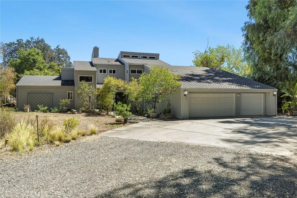 4606 N Kittyhawk Avenue, Sanger, CA — listing photo 1