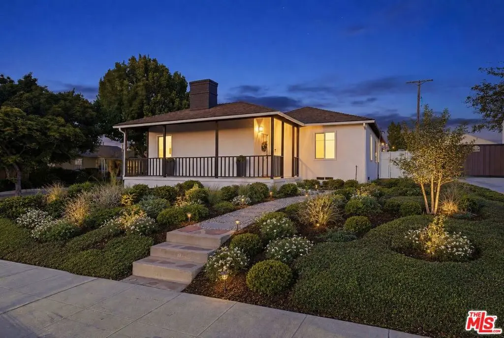 Single Family Residence for sale at 7800 S Victoria Avenue, Los Angeles, CA featuring 3 beds and 3 baths