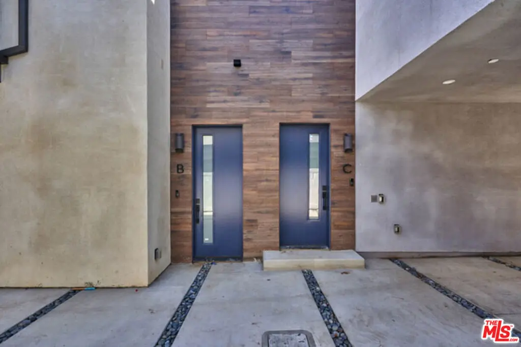 13928 Bessemer Street 2, Valley Glen, CA — listing photo 1