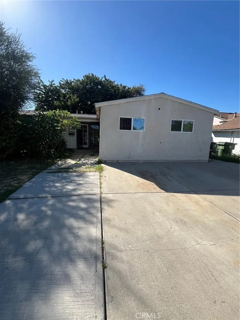 6929 Calvin, Reseda, CA — listing photo 1