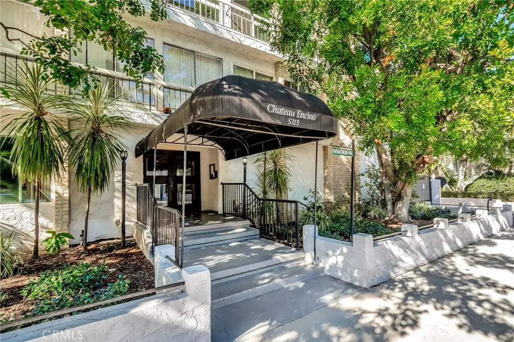 5315 Zelzah, Encino, CA — listing photo 1