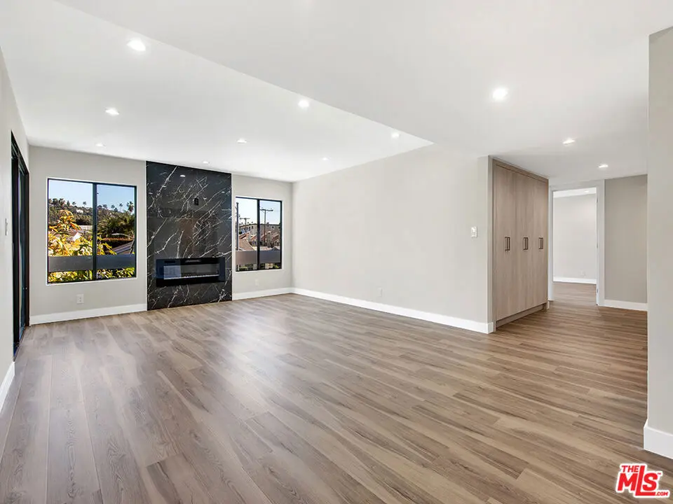 1325 Valley View Road 201, Glendale, CA — listing photo 1