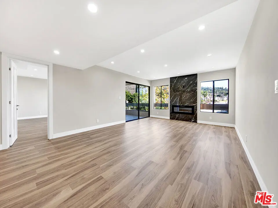 Condominium for sale at 1325 Valley View Road 201, Glendale, CA featuring 3 beds and 2 baths