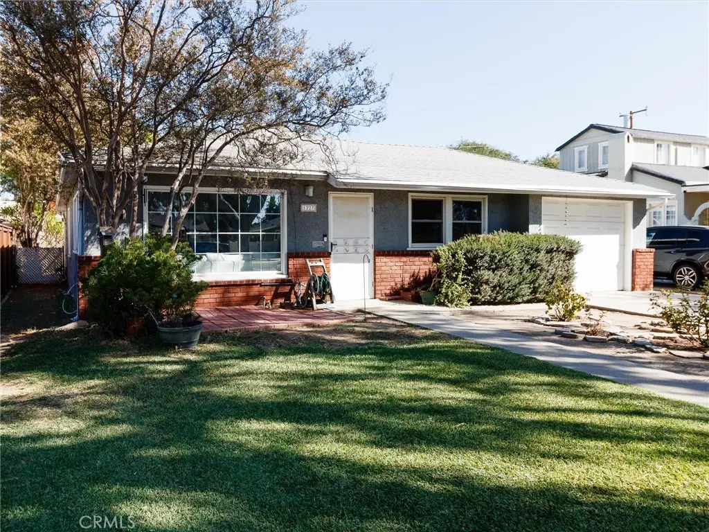 1227 Grove, Fullerton, CA — listing photo 1