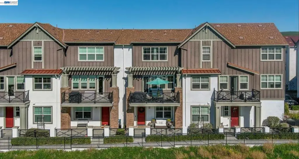 Townhouse for sale at 3987 Dobbins Loop, Dublin, CA featuring 4 beds and 4 baths
