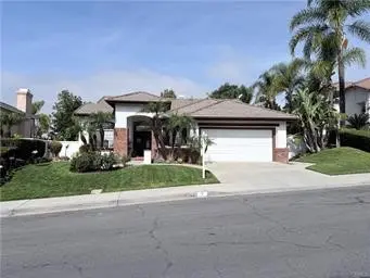 Single Family Residence for sale at 7 Alonda, Lake Forest, CA featuring 3 beds and 2 baths