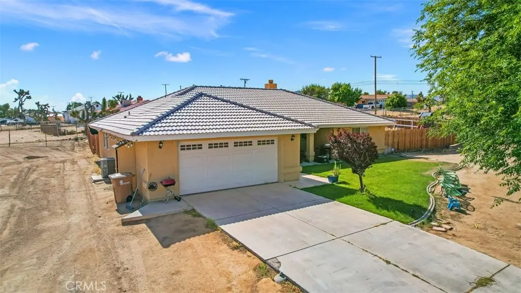 10593 Orchid, Hesperia, CA — listing photo 1