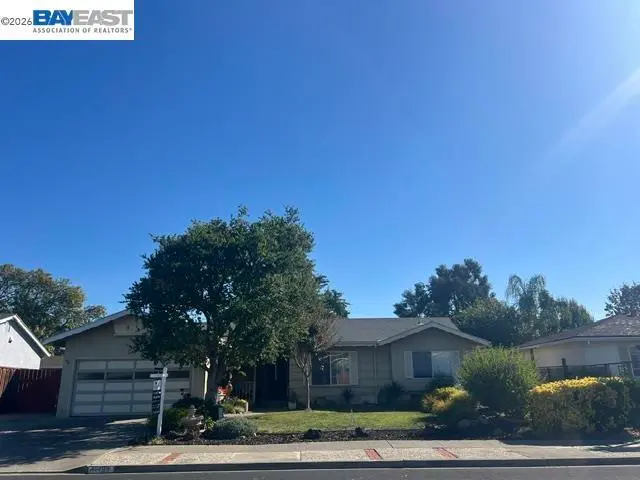 Single Family Residence for sale at 8499 Bandon Dr, Dublin, CA featuring 3 beds and 2 baths