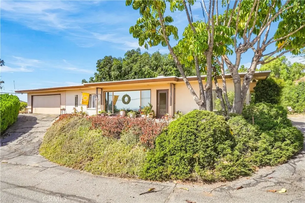 1441 Vista del Valle Way, La Habra Heights, CA — listing photo 1