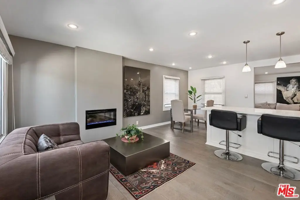 Single Family Residence for rent at 6440 W 87th Place, Los Angeles, CA featuring 3 beds and 2 baths