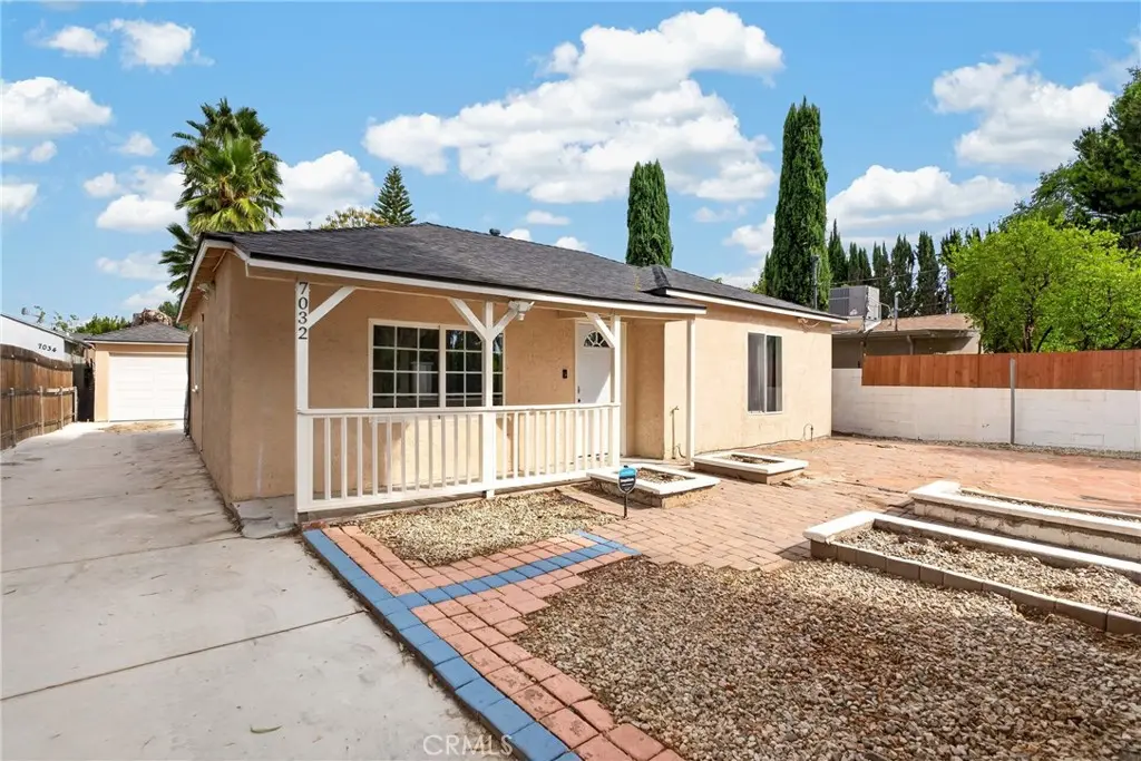 7032 Crebs Avenue, Reseda, CA — listing photo 1