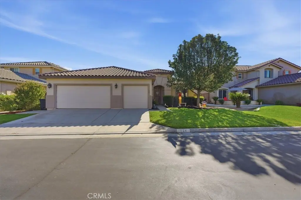 124 Playa Court, Hemet, CA — listing photo 1