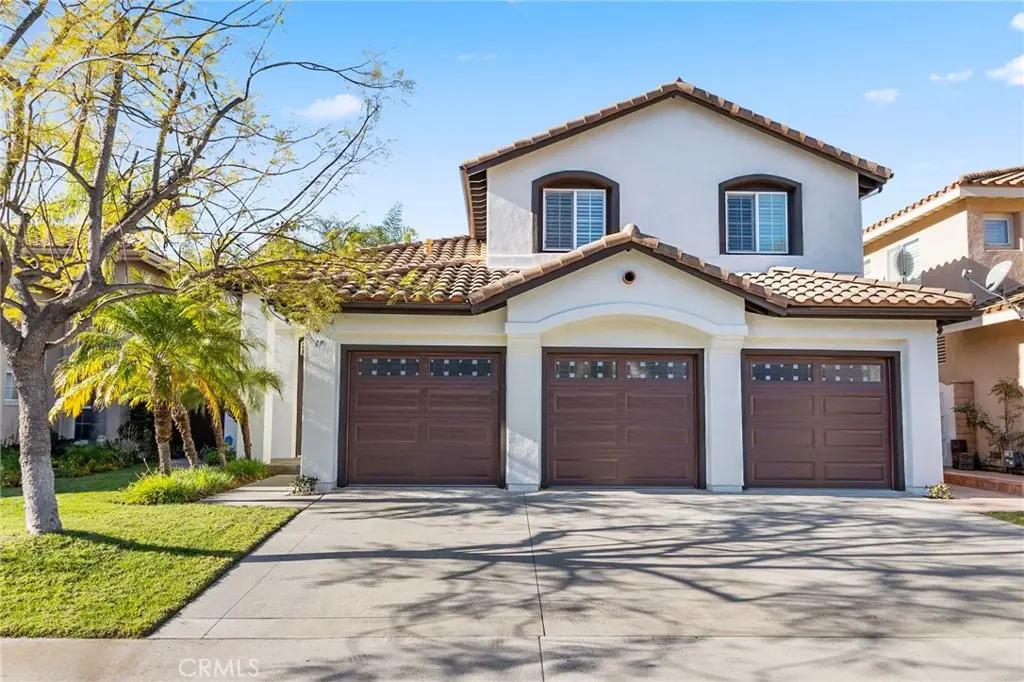 Single Family Residence for rent at 19 Obispo, Rancho Santa Margarita, CA featuring 4 beds and 3 baths
