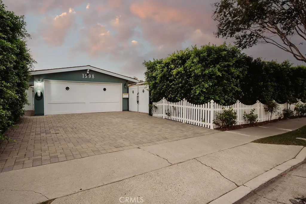 1598 Baker Street, Costa Mesa, CA — listing photo 1