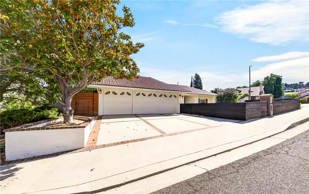 26582 Academy, Palos Verdes Peninsula, CA — listing photo 1