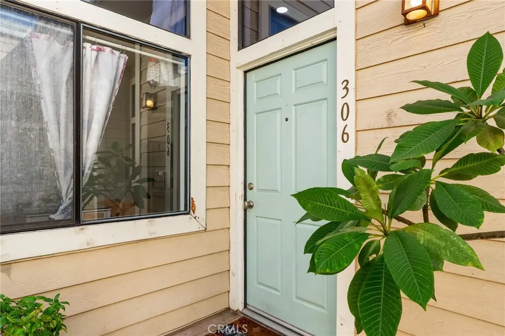 4900 N Grand Avenue 306, Covina, CA — listing photo 1