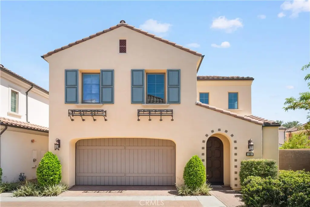 Condominium for rent at 116 Tritone, Irvine, CA featuring 3 beds and 3 baths