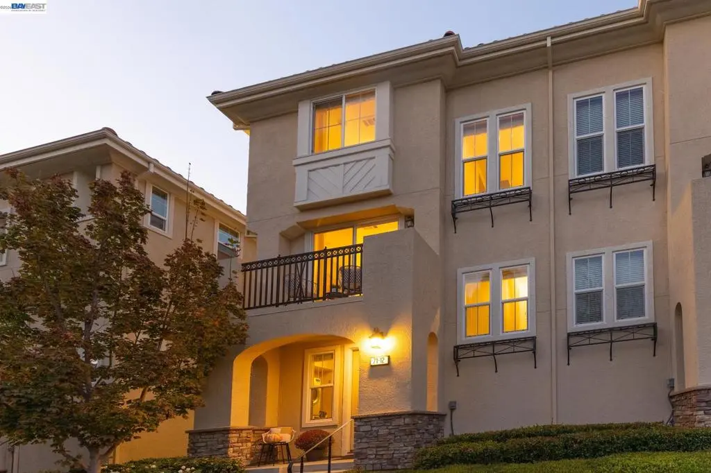 Condominium for sale at 71 Heligan Ln 12, Livermore, CA featuring 2 beds and 3 baths