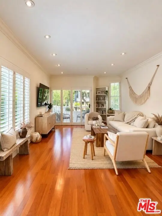 Condominium for rent at 410 N Oakhurst Drive 201, Beverly Hills, CA featuring 2 beds and 3 baths