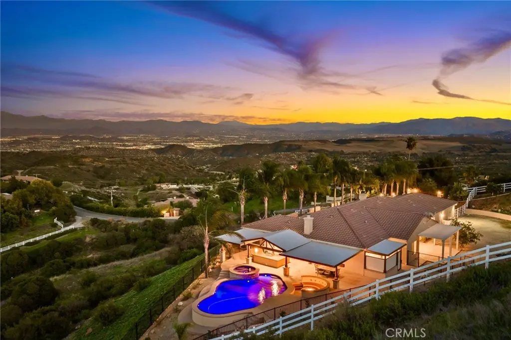 Single Family Residence for sale at 40055 Valle Vista, Murrieta, CA featuring 4 beds and 4 baths
